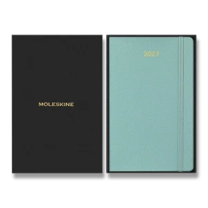 Precious & Ethical Vegea plánovácí zápisník Moleskine 2027 měkký zelený L v dárkové krabici