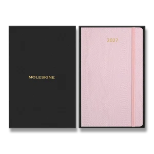 Precious & Ethical Vegea plánovácí zápisník Moleskine 2027 měkký růžový L v dárkové krabici