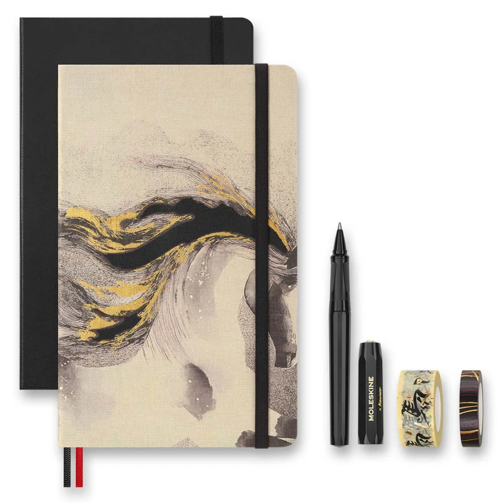 Kreativní sada Horse Calligraphy - zápisník Moleskine linkovaný L, kuličkové pero a washi pásky v dárkové krabici