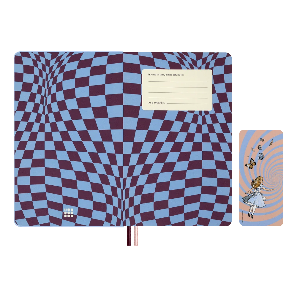 Diář MOLESKINE 2027 denní tvrdý Alice In Wonderland L