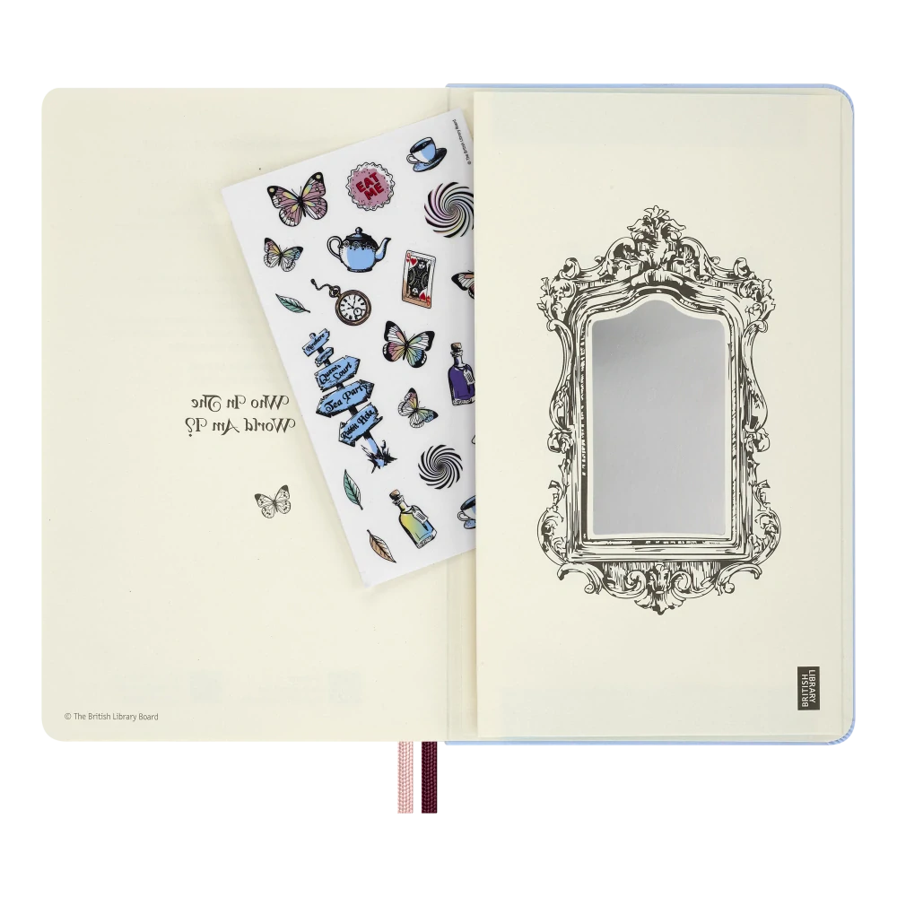 Diář MOLESKINE 2027 denní tvrdý Alice In Wonderland L